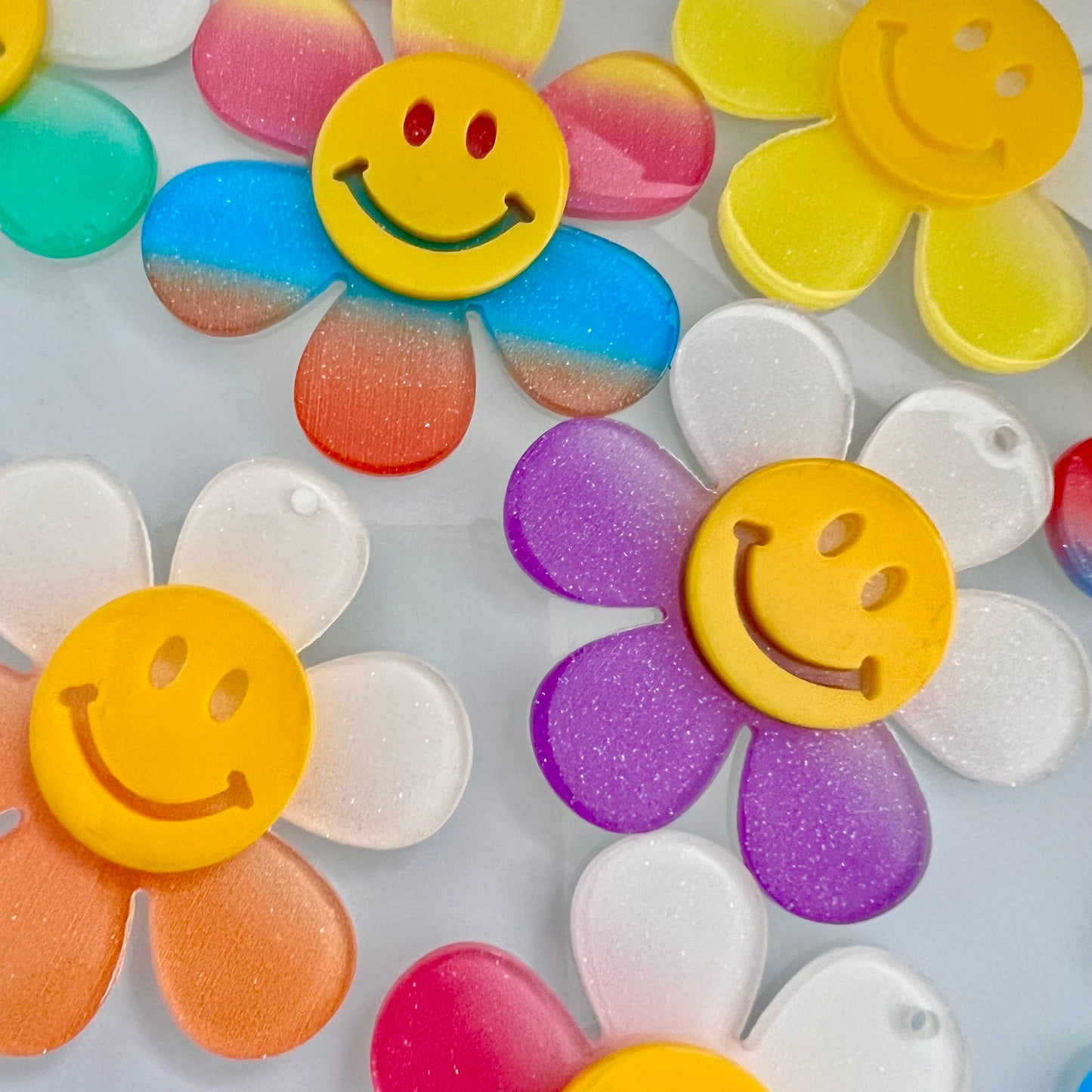 BSUN354] Daisy colourful shaped acrylic pendant (5pcs)