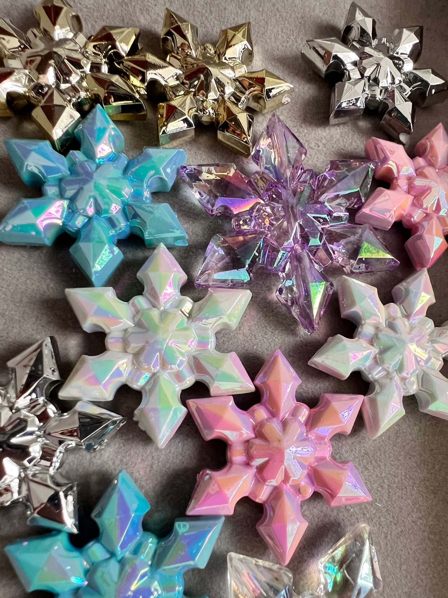 [SNFl88a] Snowflake beads (10pcs 3 large 7 small in a packl