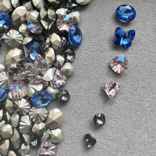 [TM708] Pinky, Bluey meets Jo Black K9 Glass diamonds (1tiny glass jar)