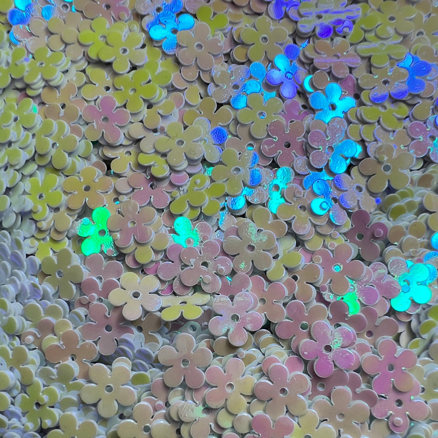 [FW1453] White Flower Fairy Sequins Mix (4 shovels)